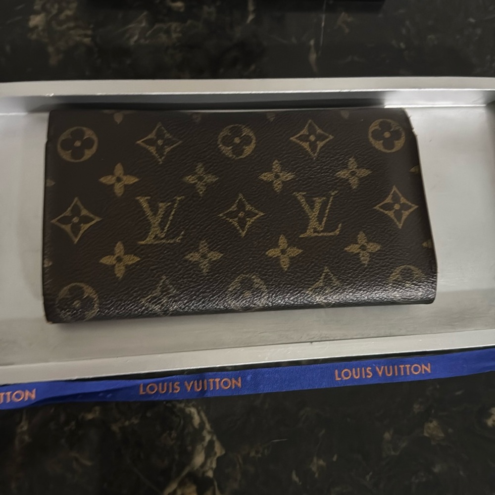 Louis Vuitton Monogram Porte Tresor - Picture 7 of 13